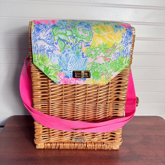 Lilly Pulitzer Cheek to Cheek Rattan Wine/Glass/Snack Basket Floral& Pink Lined - Picture 5 of 10